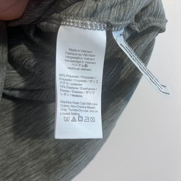 J. Crew Performance polo shirt size M heathered gray/green 20.5" P2P retail $50 - Picture 6 of 7